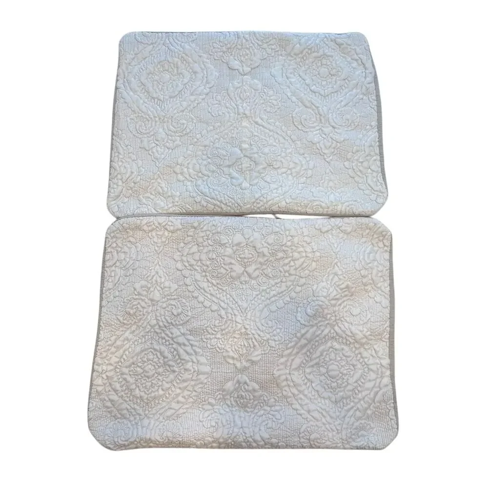 Nicole Miller Home Artelier‎ Cream Pillow Shams Standard 2 Piece Set Quilted